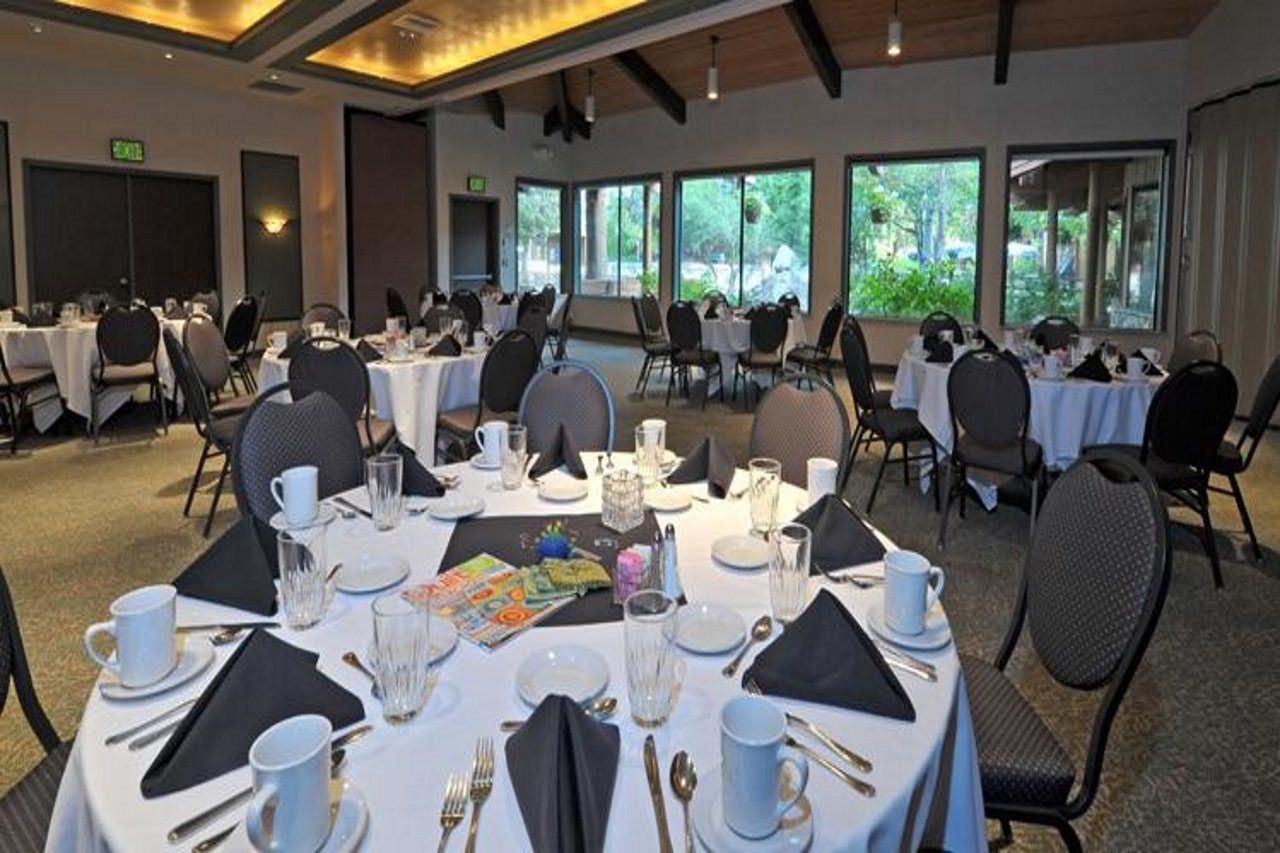 Shilo Inn Suites Hotel - Bend Extérieur photo